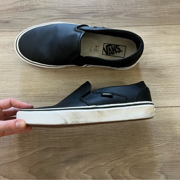 Vans - Black Perf Leather Slip On Sneakers - Size 8 Women’s - Picture 6 of 11
